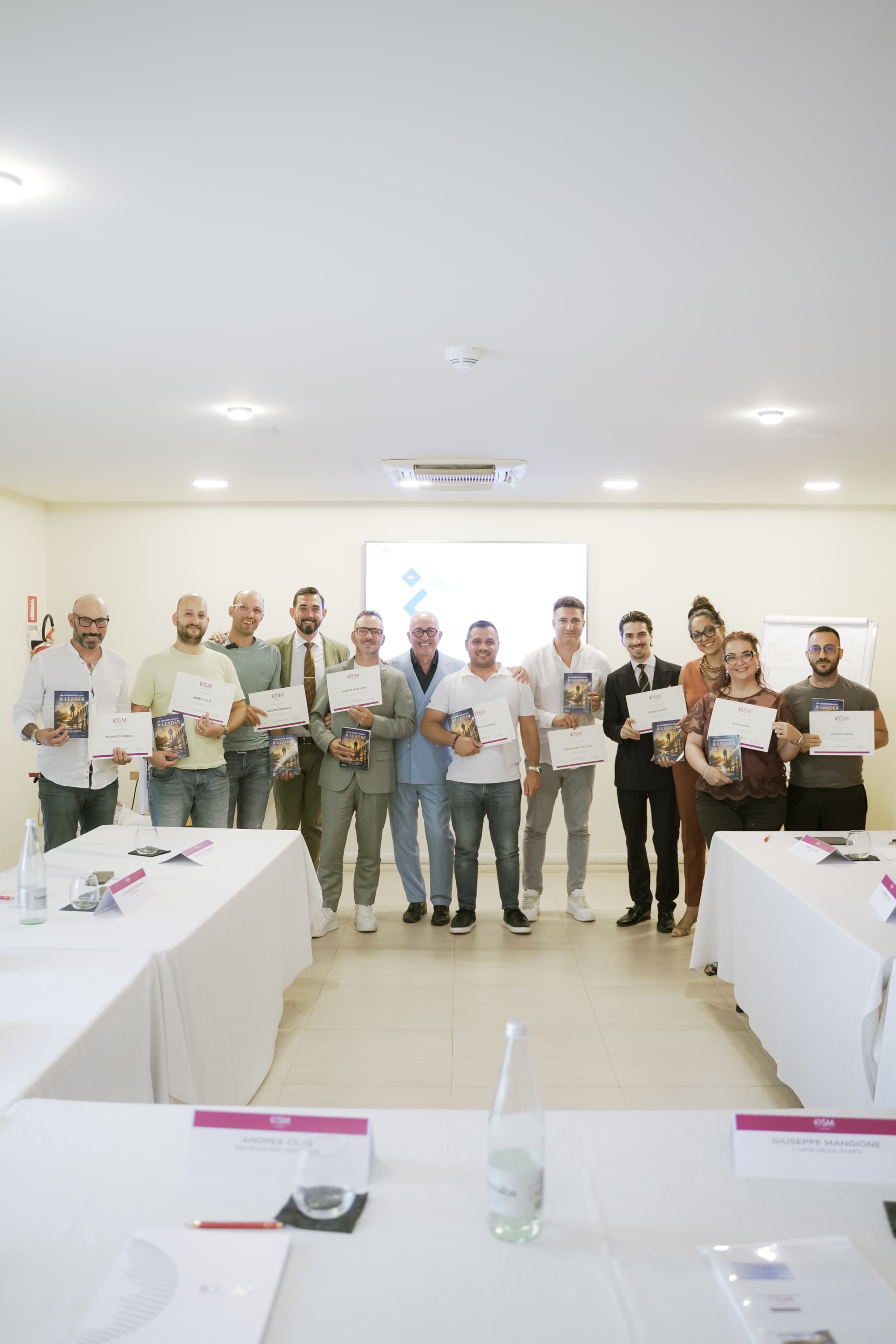 Gli imprenditori con gli attestati al termine del percorso